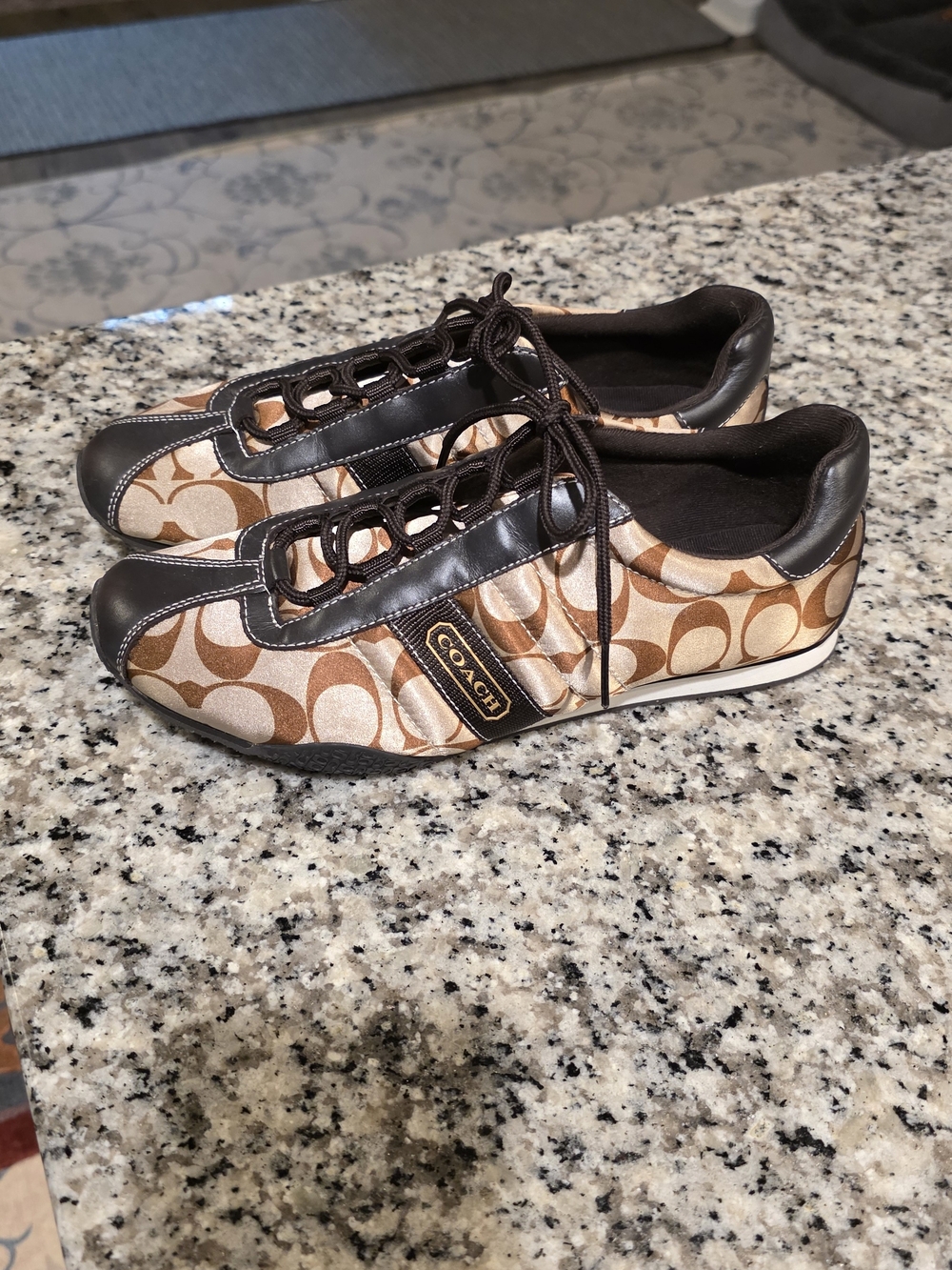 Coach Kirby Vintage Women’s Brown Signature Canvas Lace-Up Sneakers - NWOT - Picture 2 of 7
